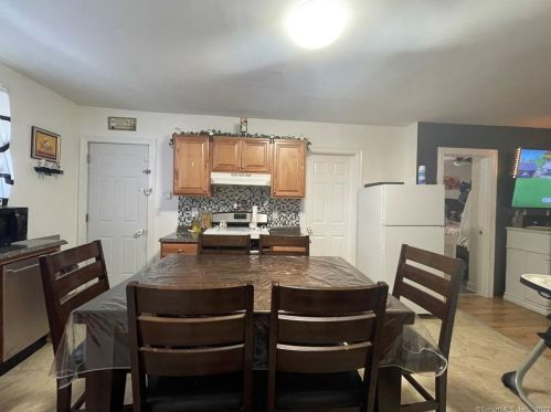 98 Columbia St, New Britain, CT 06052-1725