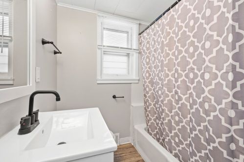 920 Freeland St, Pittsburgh PA 15210-1646 exterior