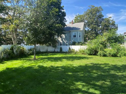 82 Allison St, Concord NH 03301-2811 exterior