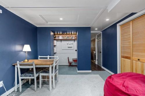 2431 Arlington Ave, Pittsburgh PA 15203-1313 exterior