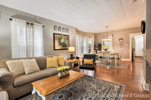 1896 5 St, Meskegon MI 49444-1009 exterior