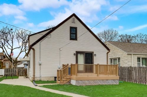 3822 52nd St, Milwaukee WI  53216-2308 exterior