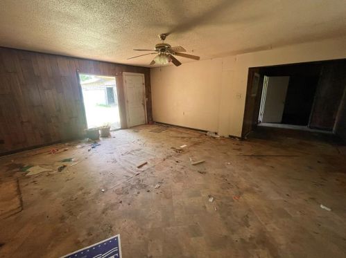 2513 Loy Lk Rd, Denison TX 75020-7144 exterior