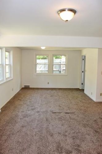 2331 Marbury Rd, Pittsburgh PA 15221-3670 exterior