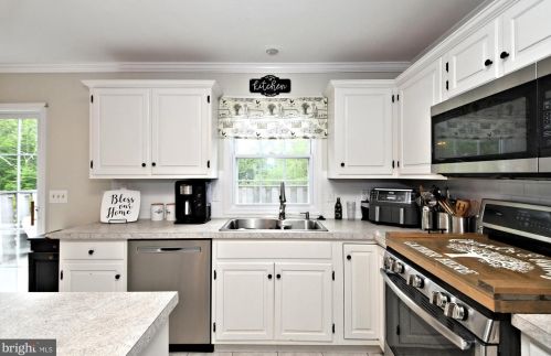 103 Birdsong Way, Pottstown PA 19464-1461 exterior