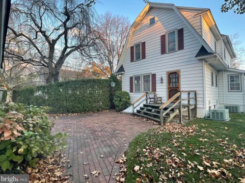 131 Marne Ave, Tavistock NJ 08033-1443 exterior