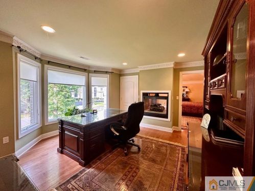 21 Southfield Rd, Edison NJ 08820-3141 exterior