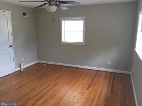 21 Myrtle St, Alexandria VA 22301-2423 exterior