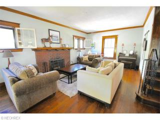 1495 Clifton Blvd, Cleveland OH  44107-3308 exterior