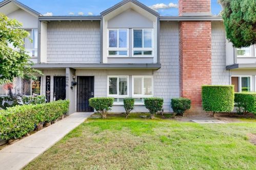 16576 Montego Way, Tustin CA  92780-4127 exterior