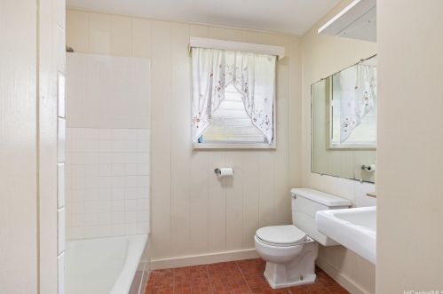 370 Elelupe Rd, Honolulu HI 96821-2248 exterior