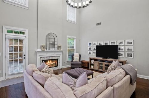 4996 Dunwoody Ter Cv, Atlanta GA 30338-2330 exterior