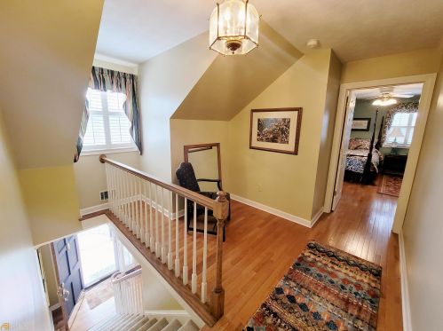 4304 Jim Hood Rd, Gainesville GA 30506-2830 exterior