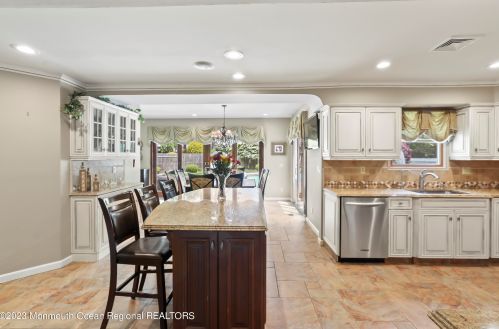 3 Georgian Bay Dr, Morganville NJ 07751-1352 exterior