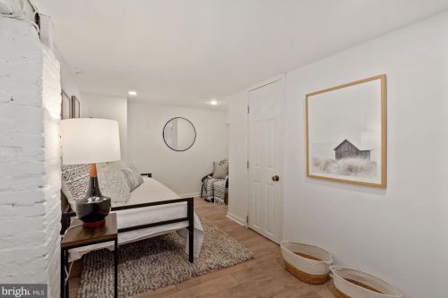 1847 47 Pl, Washington DC 20007-1910 exterior