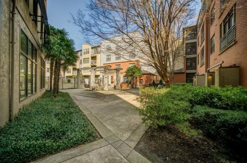 400 17th St, Atlanta GA  30363-1045 exterior