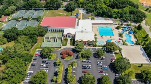 527 Broxburn Ave, Tampa FL  33617-7823 exterior