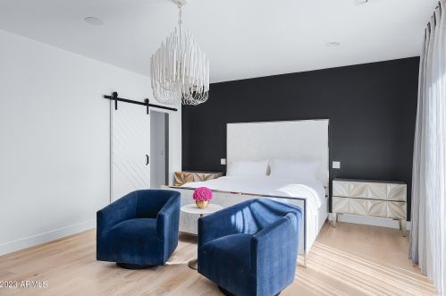 5841 Echo Canyon Cir, Phoenix AZ 85018-1243 exterior