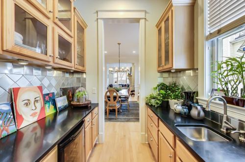 1840 Wellington Ave, Chicago IL 60657-4030 exterior