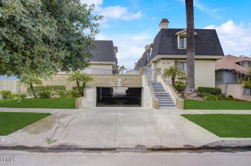 553 E St, Oxnard CA 93030-6983 exterior