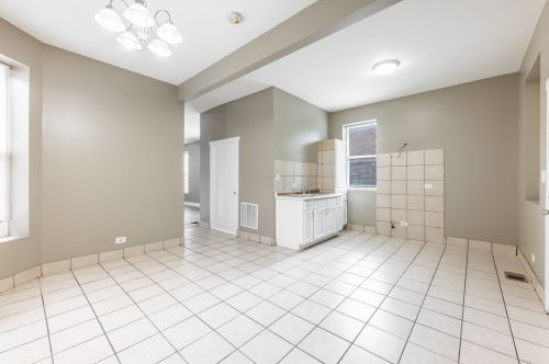 2941 Harrison St, Chicago IL 60612-3334 exterior