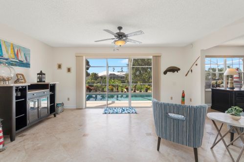 110 Twylite Ter, Fort Pierce FL  34983-1247 exterior