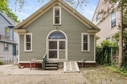 56 Un Ave, Grand Rapids MI 49503-4451 exterior