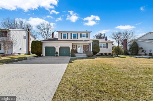 8 Moro Dr, Trenton, NJ 08619-1334