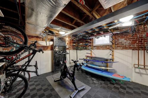 61 Arlington Ave, Providence RI 02906-2443 exterior