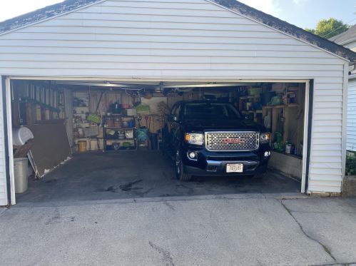 2862 11 St, Milwaukee WI 53206-3260 exterior