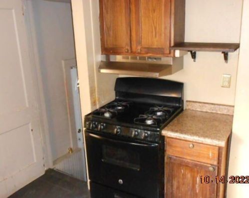 1624 Stockbridge Ave, Kalamazoo MI 49001-4019 exterior