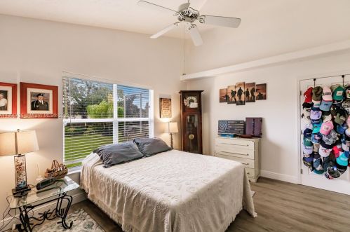 972 Haas Ave, Fort Pierce FL  34953-5611 exterior