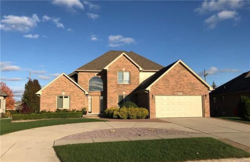 48254 Ellington Dr, Macomb Township, MI 48044-2279