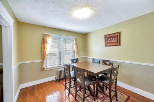 13 Bonner St, Chicopee MA 01013-1127 exterior