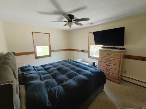 103 Fairfield Rd, Enfield CT 06082-5800 exterior