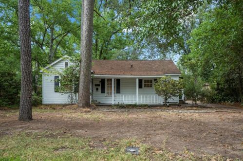 203 Dallas St, Conroe, TX 77301-2420