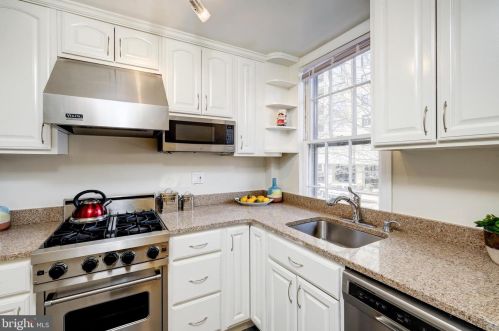 815 25th St, Washington DC 20037-2214 exterior