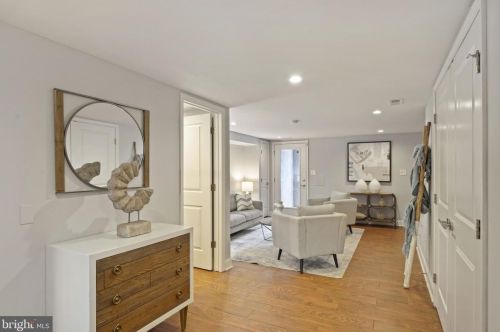 1268 Owen Pl, Washington DC 20002-2808 exterior