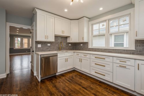 2812 75 Ave, Chicago IL 60707-1429 exterior