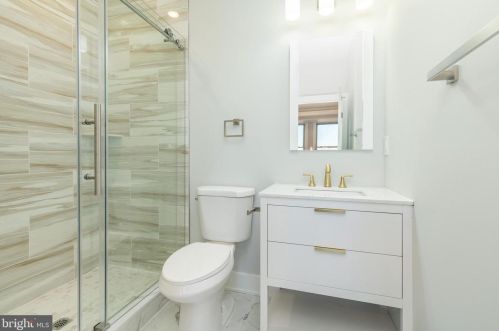 1720 22nd St, Philadelphia PA 19145-1943 exterior