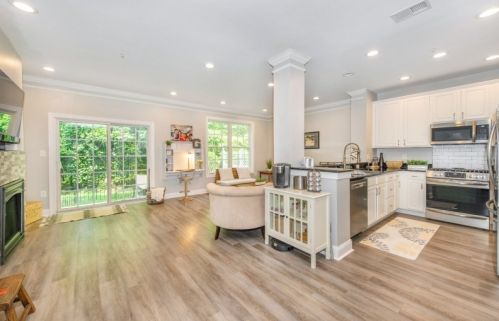 810 Donato Cir, Scotch Plains NJ 07076-1072 exterior