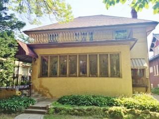 3623 Harding Ave, Chicago IL  60618-4024 exterior