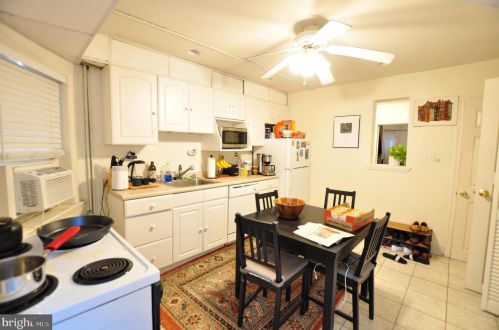 1904 Calvert St, Washington DC 20008-2665 exterior