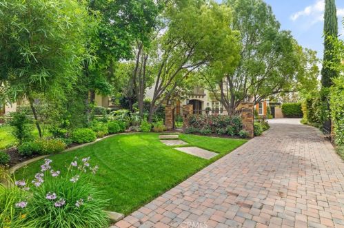 10464 Caribou Way, Tustin CA  92782-1470 exterior