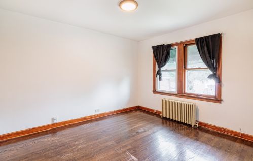 7045 California, Chicago IL 60645-1308 exterior