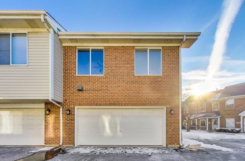 10 Dewalt Ct, Elmhurst, IL 60126-5619