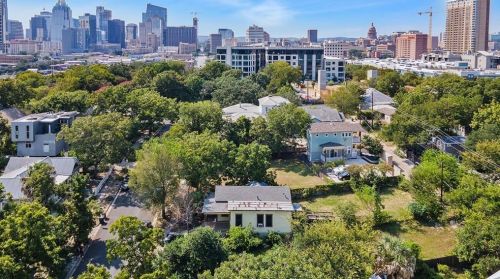 1008 8th St, Austin TX 78702 exterior