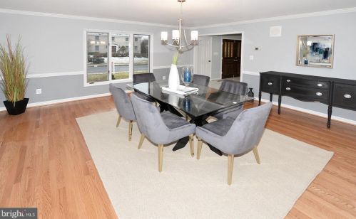 6286 Dunaway Ct, Mc Lean VA  22101-2204 exterior