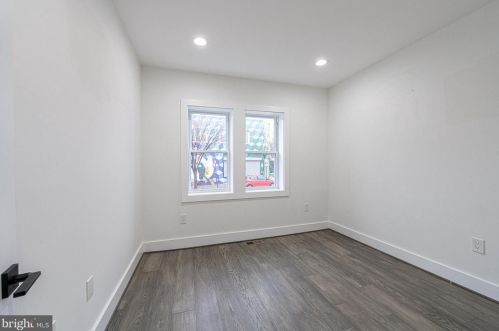 1281 Simms Pl, Washington DC 20002-7837 exterior