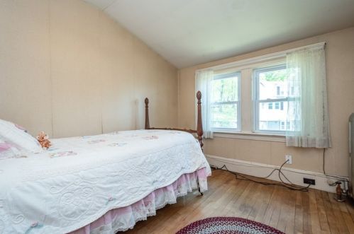 6 Davis Way, Worcester MA 01604-1314 exterior